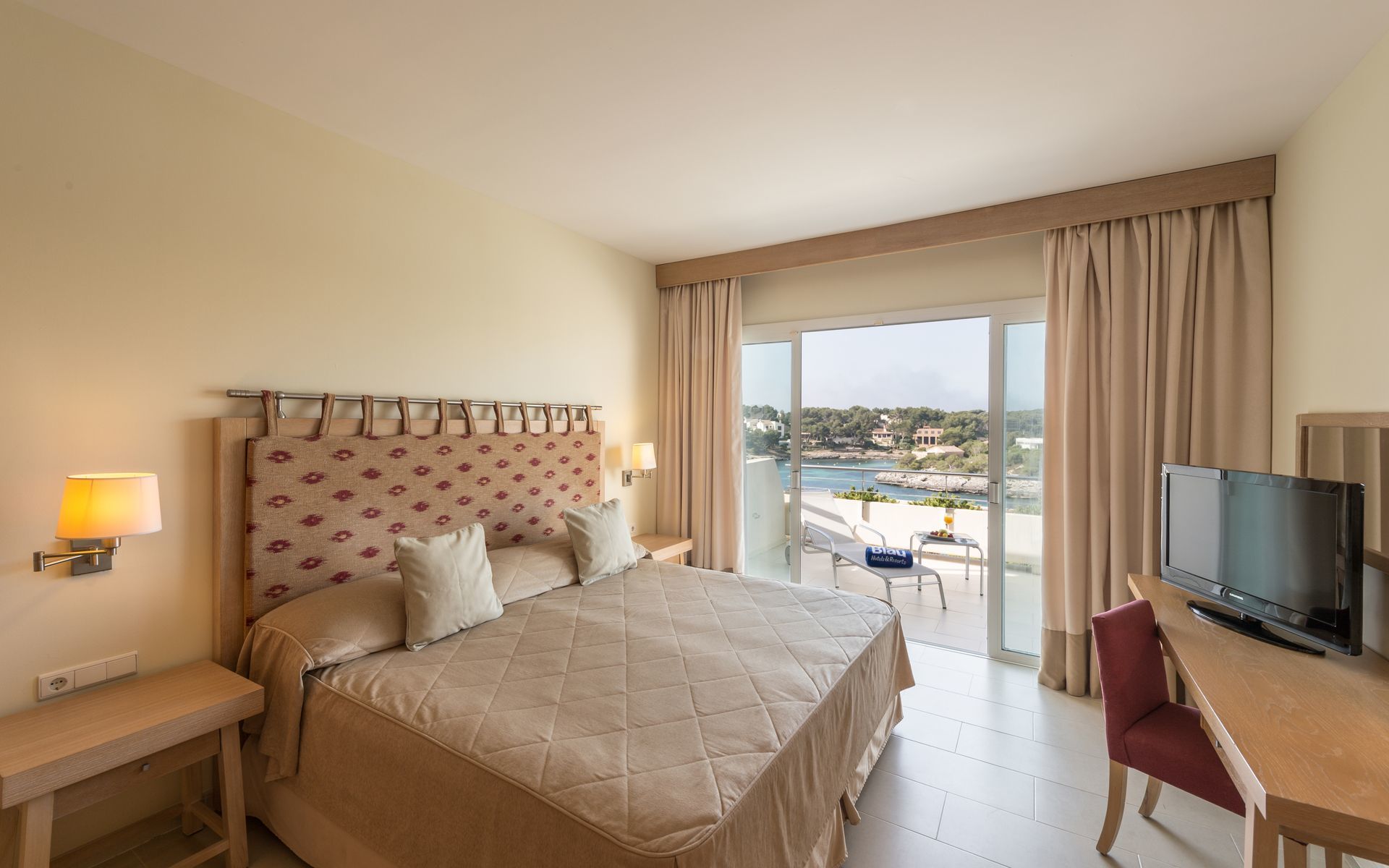 Hotel Blau Privilege Porto Petro Beach &