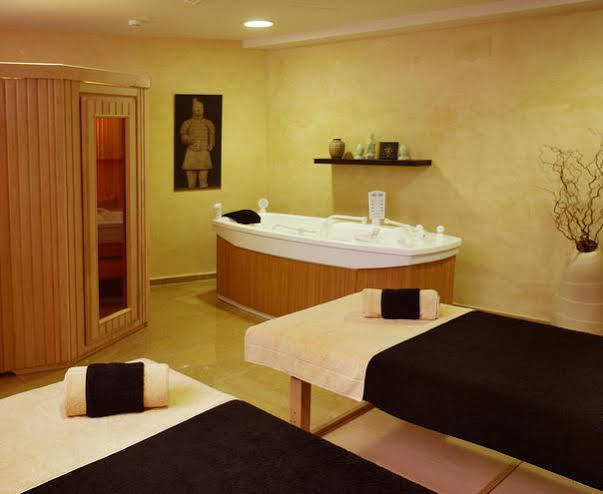 Hotel Blau Privilege Porto Petro Beach & 5*